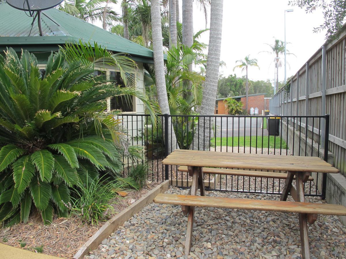 Melaleuca Caravan Park Порт-Маккуори Экстерьер фото