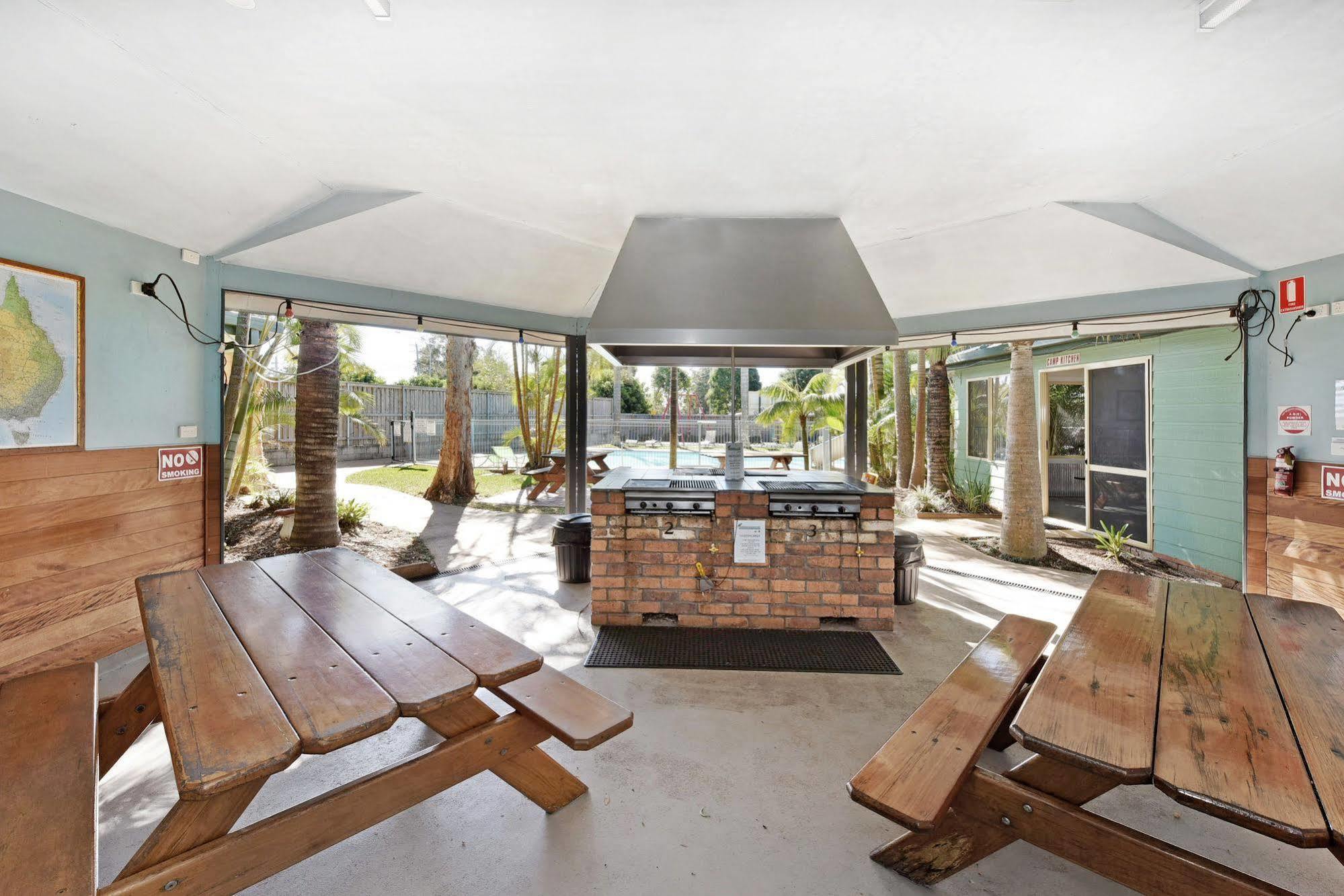 Melaleuca Caravan Park Порт-Маккуори Экстерьер фото