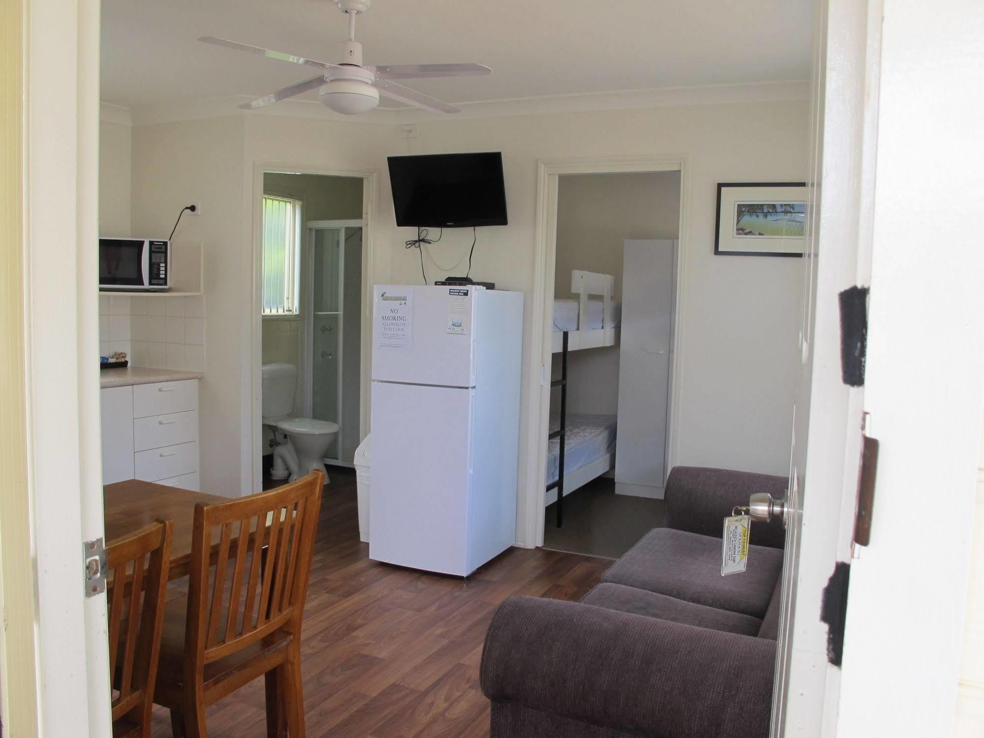 Melaleuca Caravan Park Порт-Маккуори Экстерьер фото