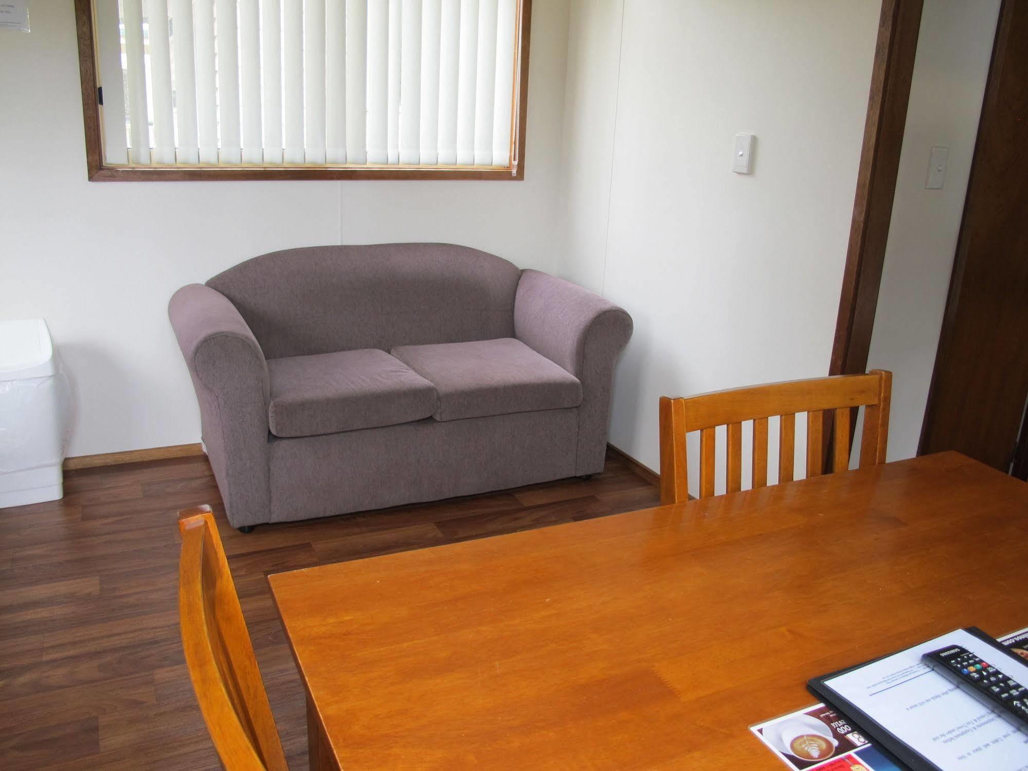 Melaleuca Caravan Park Порт-Маккуори Экстерьер фото